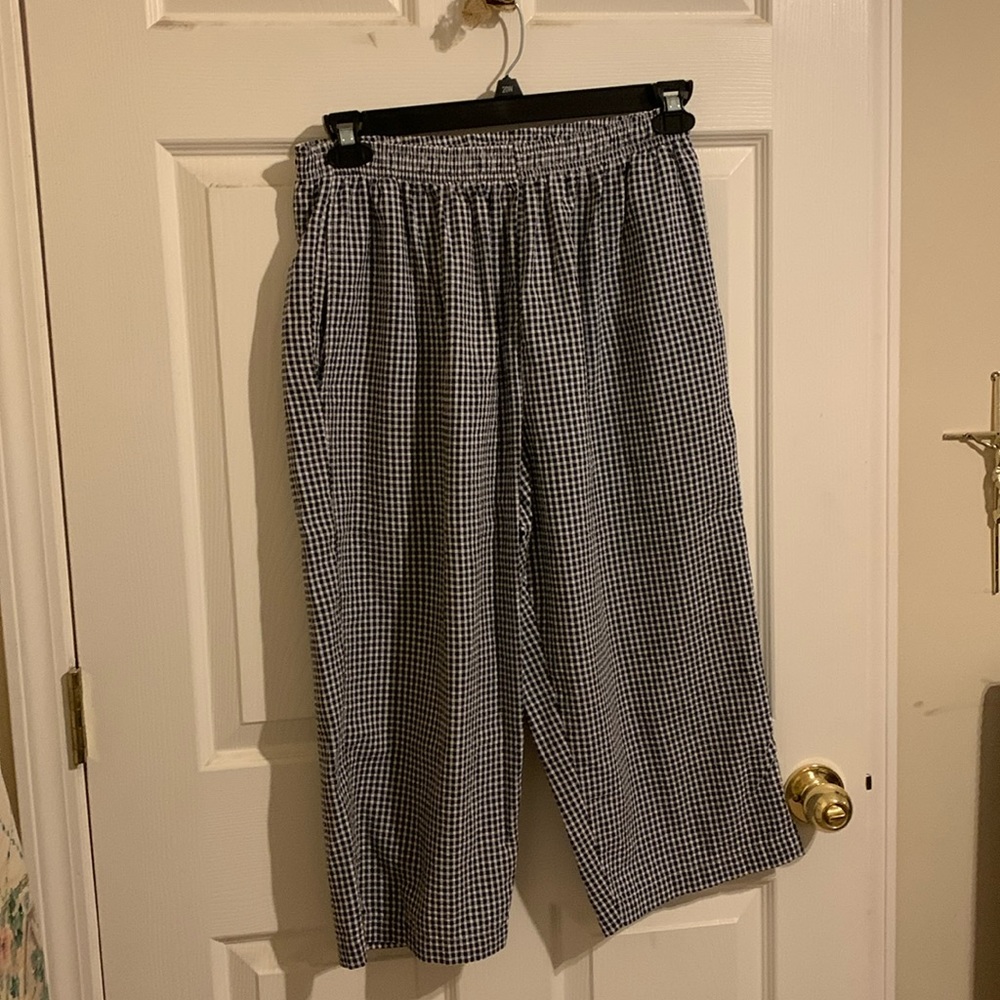 Pull on, elastic waist, lightweight, ankle length pants
